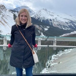 Meet your Posher, Elissa